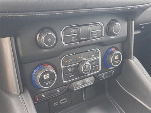 Used 2023 Chevrolet Tahoe Z71 image 27