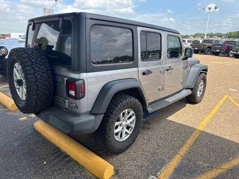 Used 2020 Jeep Wrangler Unlimited Sport S AWD/4WD image 6