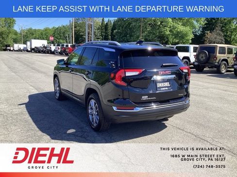Used 2024 GMC Terrain SLT AWD/4WD image 5