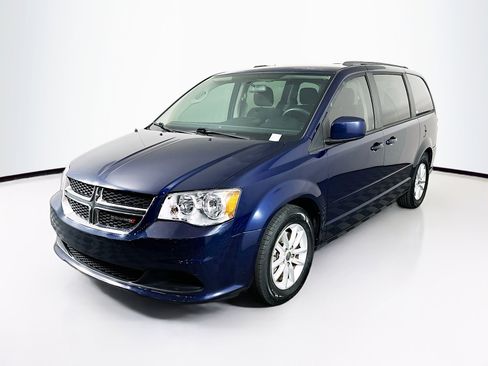 Used 2013 Dodge Grand Caravan SXT w/ Entertainment Group 1 image 3