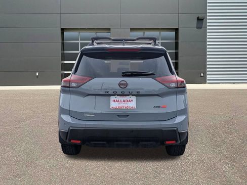 Used 2025 Nissan Rogue SV AWD/4WD image 7