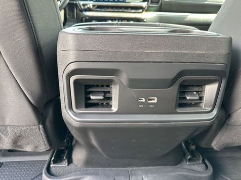 Used 2022 Chevrolet Silverado 1500 LT image 24