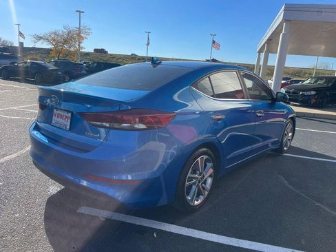 Used 2017 Hyundai Elantra Limited image 3