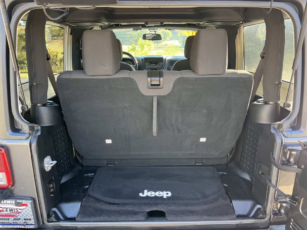 Used 2017 Jeep Wrangler Sport w/ Quick Order Package 24S AWD/4WD image 15