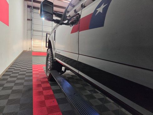 Used 2021 Ford F250 Lariat w/ Lariat Ultimate Package image 29