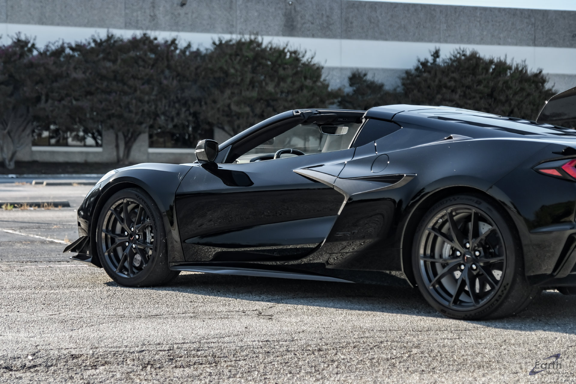 Used 2025 Chevrolet Corvette ZR1 w/ ZR1 Carbon Fiber Aero Package RWD image 18