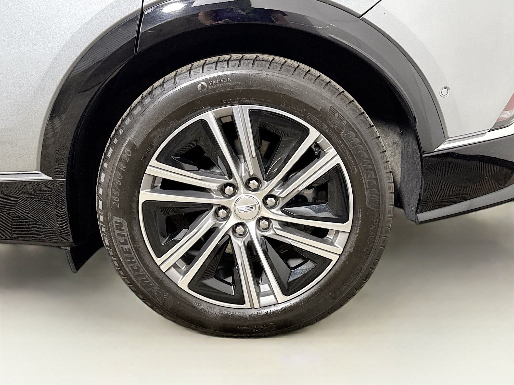 Used 2024 Cadillac Lyriq Luxury w/ LPO, Floor Liner Package AWD/4WD image 30