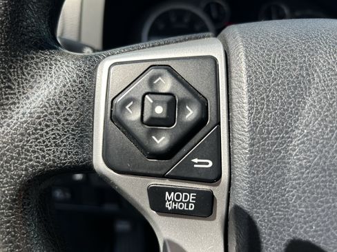 Used 2017 Toyota Tundra SR5 w/ SR5 Upgrade Package AWD/4WD image 24