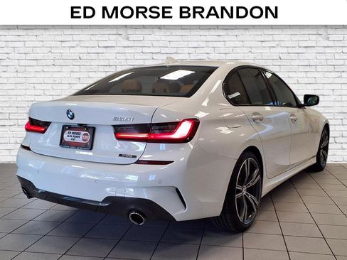 Used 2021 BMW 330i Sedan w/ M Sport Package image 5