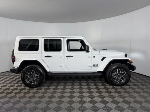 Certified 2026 Jeep Wrangler Unlimited Sahara AWD/4WD image 5
