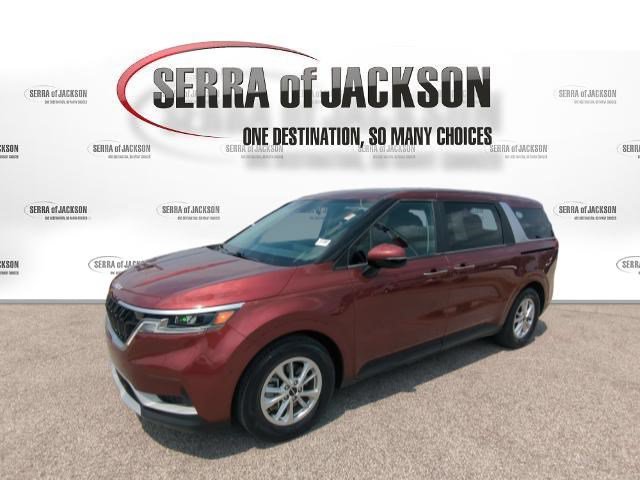 Certified 2024 Kia Carnival LX FWD image 4
