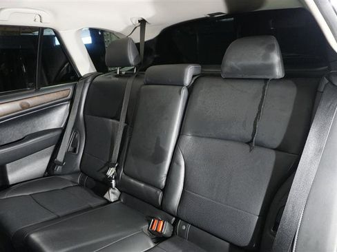 Used 2015 Subaru Outback 2.5i Limited image 21