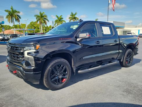 Used 2024 Chevrolet Silverado 1500 RST w/ Redline Edition AWD/4WD image 2