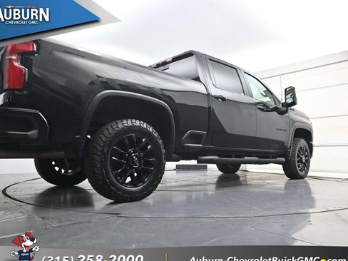 Used 2025 Chevrolet Silverado 2500 LT w/ Trail Boss Package AWD/4WD image 25