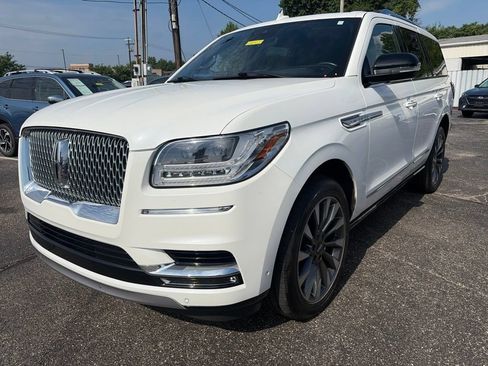 Used 2021 Lincoln Navigator Reserve w/ Luxury Package AWD/4WD image 3