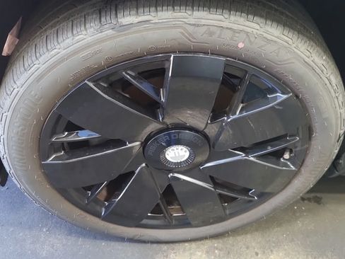 Used 2023 Fisker Ocean Ultra AWD/4WD image 3