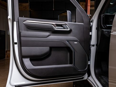 Used 2025 Chevrolet Silverado 2500 LTZ w/ Z71 Chrome Sport Edition image 36