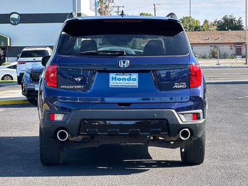 Used 2023 Honda Passport Elite image 9