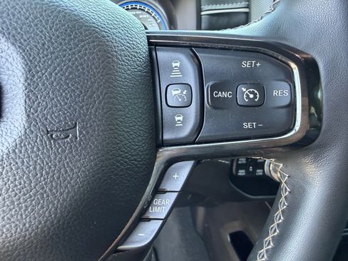 Used 2022 RAM 1500 Limited AWD/4WD image 19
