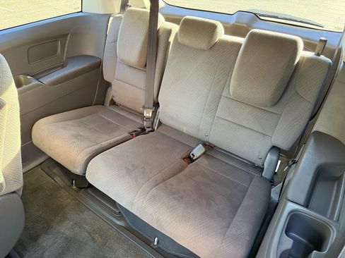 Used 2016 Honda Odyssey LX image 24