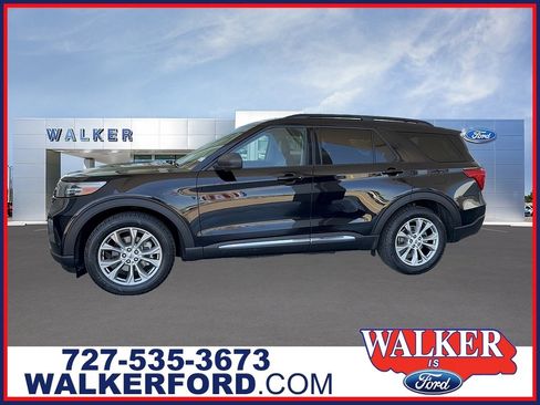 Certified 2022 Ford Explorer XLT w/ Equipment Group 202A RWD image 1