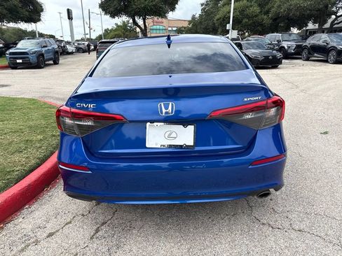 Used 2024 Honda Civic Sport image 4