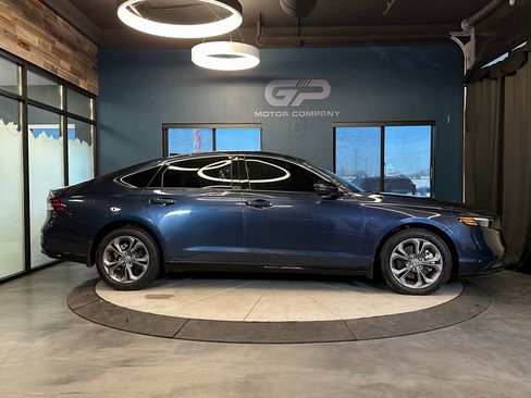 Used 2023 Honda Accord EX-L image 2