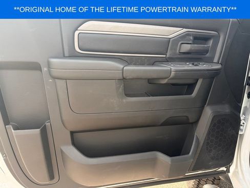 New 2026 RAM 5500 Tradesman AWD/4WD image 9