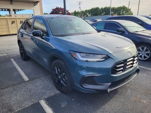Used 2024 Honda HR-V Sport image 3