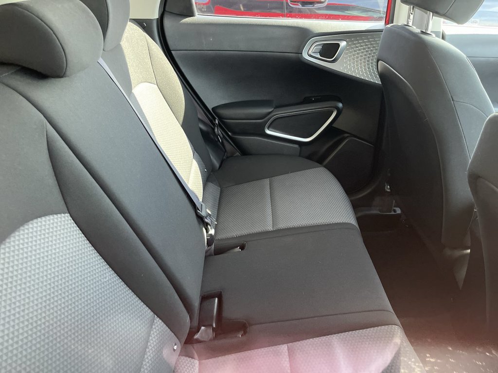 Used 2021 Kia Soul LX FWD image 10