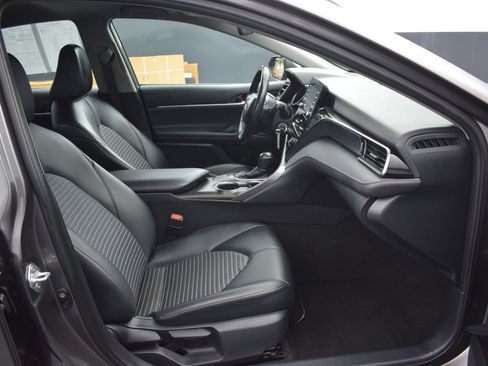 Used 2024 Toyota Camry SE FWD image 10