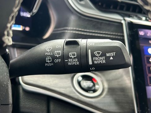 Certified 2024 Jeep Grand Cherokee Limited w/ Black Appearance Package image 51