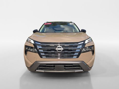 Certified 2025 Nissan Rogue SL w/ Tech Package FWD image 9