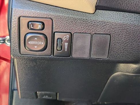 Used 2016 Toyota Corolla LE image 8