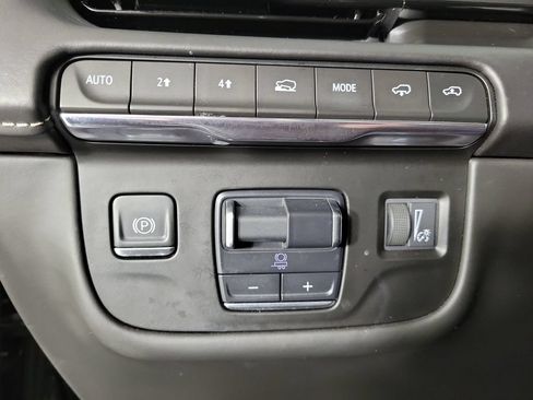 Used 2023 Cadillac Escalade Sport Platinum AWD/4WD image 33