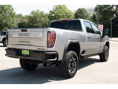 New 2026 GMC Sierra 2500 AT4X w/ LPO, Black Badging Package AWD/4WD image 8