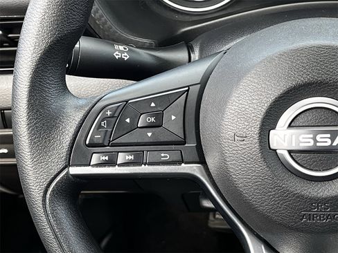 Used 2024 Nissan Sentra SV image 12