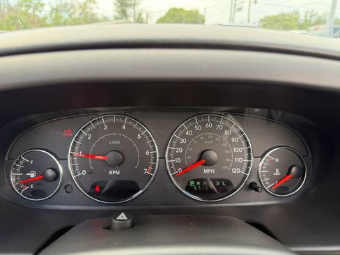 Used 2004 Chrysler Sebring LXi FWD image 17