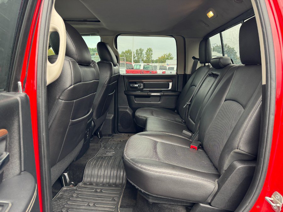 Used 2015 RAM 1500 Laramie w/ Convenience Group AWD/4WD image 16