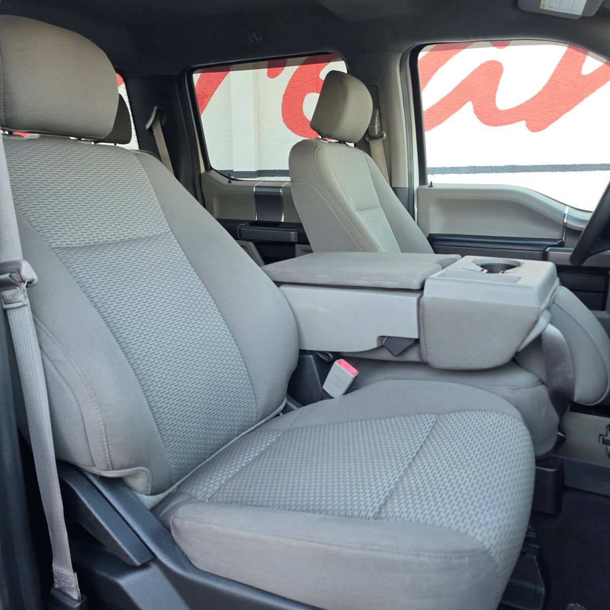 Used 2019 Ford F250 XLT w/ XLT Premium Package AWD/4WD image 19