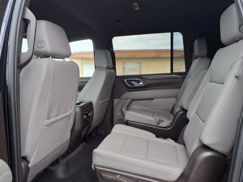 Used 2023 Chevrolet Suburban LT w/ Luxury Package AWD/4WD image 26
