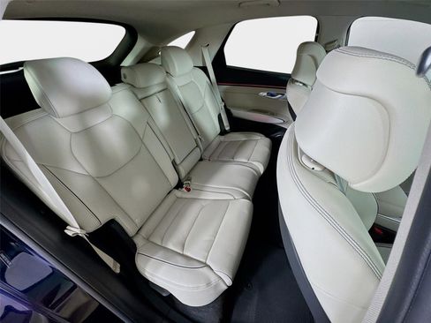 New 2026 Genesis GV70 2.5T Advanced AWD/4WD image 29