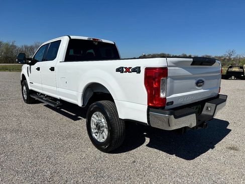 Used 2019 Ford F250 XLT w/ XLT Value Package image 5