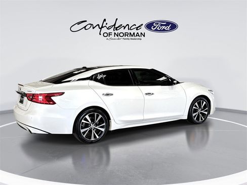 Used 2018 Nissan Maxima Platinum image 9