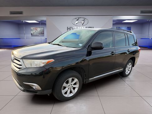 Used 2013 Toyota Highlander SE FWD image 7