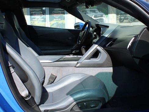 Used 2015 Chevrolet Corvette Z06 w/ 3LZ Preferred Equipment Group image 13