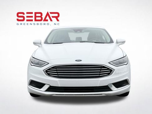 Used 2018 Ford Fusion SE w/ Equipment Group 602A FWD image 3
