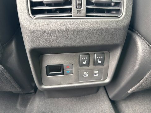 New 2026 Nissan Rogue Platinum image 24