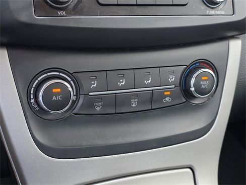 Used 2015 Nissan Sentra S image 15