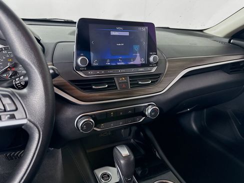 Used 2023 Nissan Altima 2.5 SV image 15
